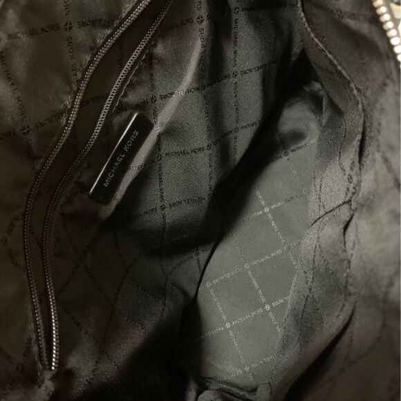 Michael Kors Charlotte Large Tote Gray Monogram and Black Leather - Picture 12 of 13